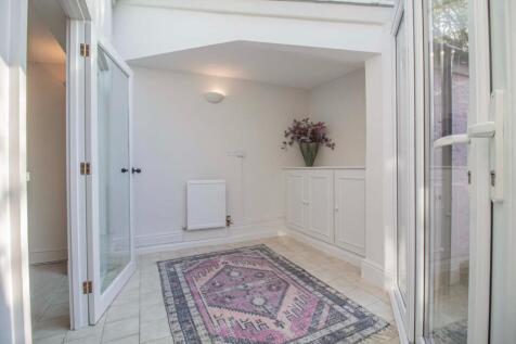 Cobbler&#39;s Cottage, Sparhawk Street [Garden Room] 0