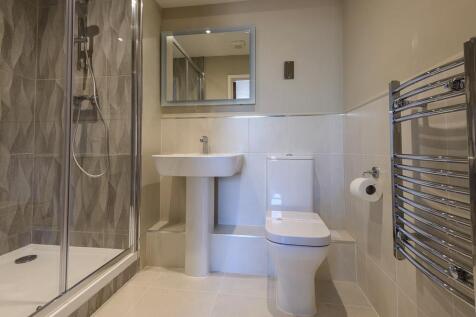 En-Suite Bathroom