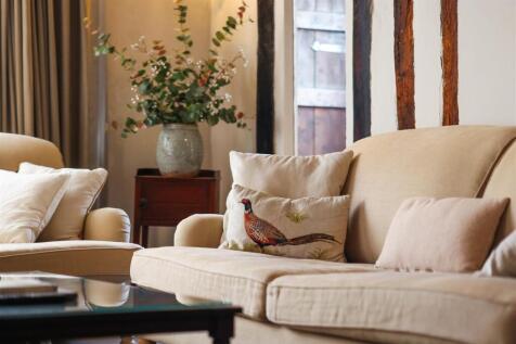 63 Whiting Street [Sitting Room] 02.jpg