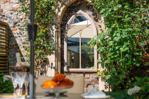 63 Whiting Street [Garden] 02.jpg