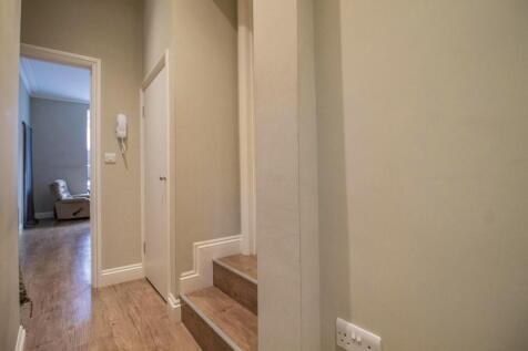 19B Abbeygate Street, BSE [Apartment Entrance Hall