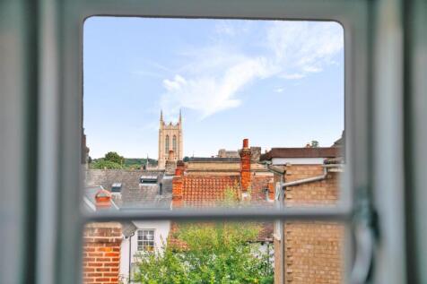 14 Guildhall-04 [Cathedral View] 01.jpg
