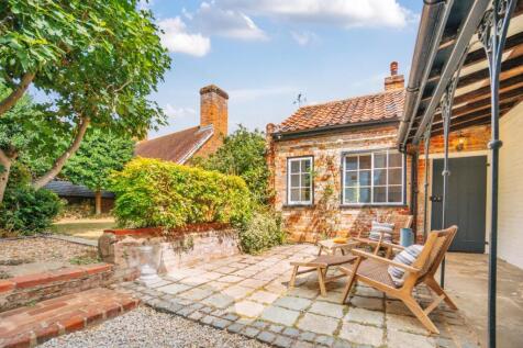 14 Guildhall Street [Garden] 02.jpg