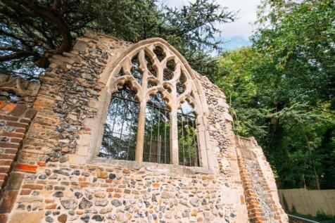 St Nicholas, Bury St Edmunds [Window].jpg