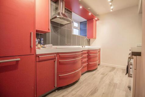 63a Churchgate Street [Kitchen] 02 v2.jpg