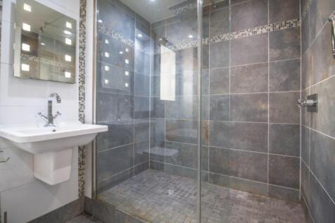 63a Churchgate Street [Bathroom] 01.jpg