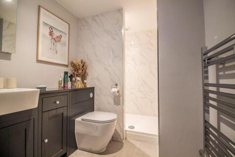 Apartment 1_Lawrence House [Shower Room] 03.jpg