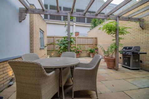 Apartment 1_Lawrence House [Courtyard Garden] 01.j