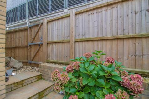 Apartment 1_Lawrence House [Separated Gated Entran