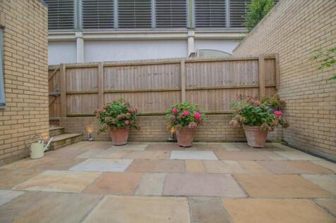 Apartment 1_Lawrence House [Courtyard Garden] 03.j