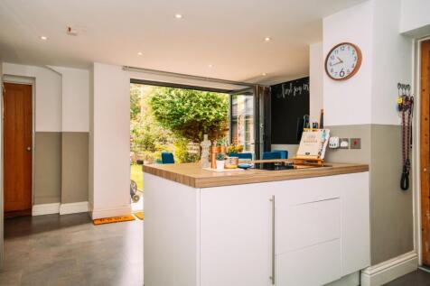 33 Southgate Street [Kitchen Cooking Station] 01.j