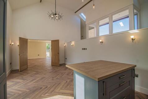 Dovedon Barn_Whepstead [Dining Area] 01.jpg