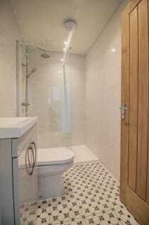Dovedon Barn_Whepstead [Ground Floor Shower Room] 