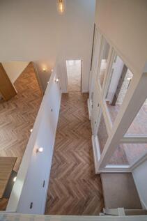 Dovedon Barn_Whepstead [Aerial Entrance Hall] 03.j