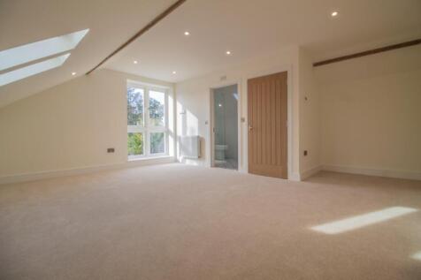 Dovedon Barn_Whepstead [Bedroom One] 01.jpg