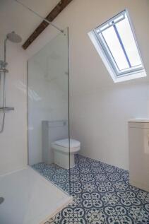 Dovedon Barn_Whepstead [En-Suite Shower] 01.jpg