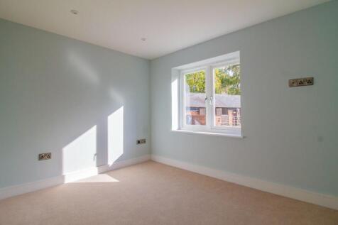 Dovedon Barn_Whepstead [Bedroom Three] 01.jpg
