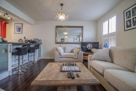 63a Churchgate Street [Living Room area] 01.jpg