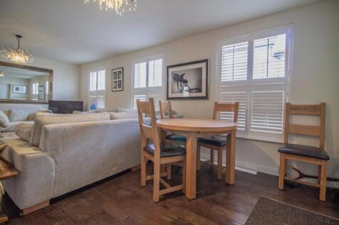 63a Churchgate Street [Dining Room area] 01.jpg