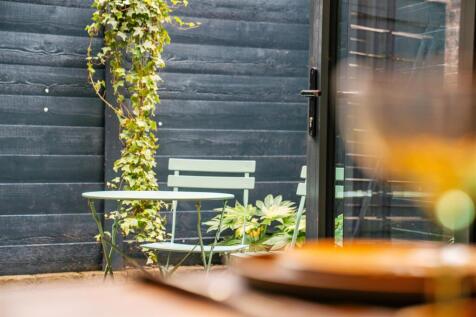 16a Garland Street [Courtyard Detail Shot].jpg