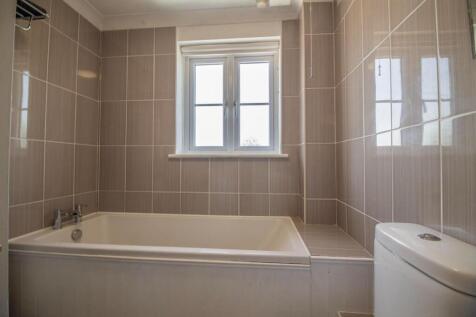 56 Cotton Lane [Bathroom 01].jpg