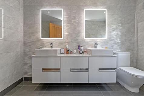 En-suite 1