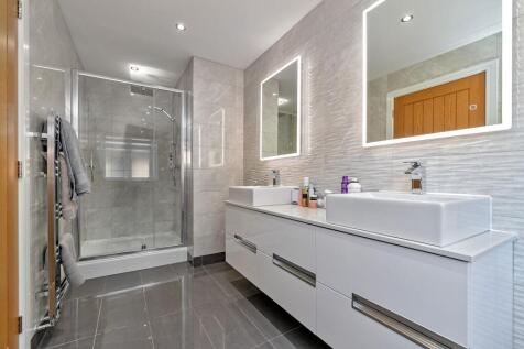 En-suite 1