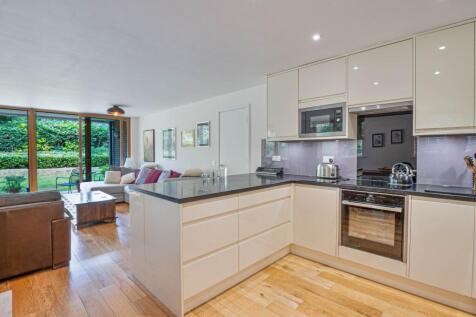 Open-Plan Kitchen/Living Area