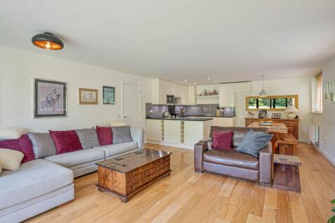 Open-Plan Kitchen/Living Area