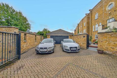 Double Garage &amp; Parking