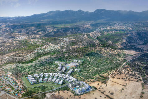 2 Bedroom Garden Apartment with Communal Pool &amp; Facilities Image 9999