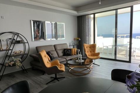Amazing Unique Corner 2 Bedroom Penthouse with Sea View fully furnished to a High Standard Image 9999