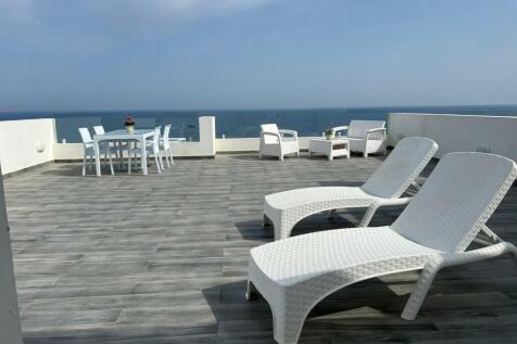 Amazing Unique Corner 2 Bedroom Penthouse with Sea View fully furnished to a High Standard Image 9999