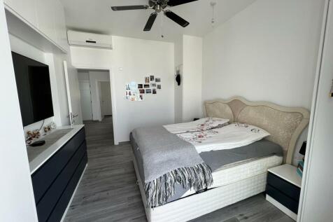 Amazing Unique Corner 2 Bedroom Penthouse with Sea View fully furnished to a High Standard Image 9999