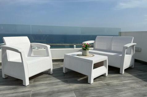 Amazing Unique Corner 2 Bedroom Penthouse with Sea View fully furnished to a High Standard Image 9999