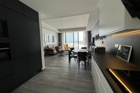 Amazing Unique Corner 2 Bedroom Penthouse with Sea View fully furnished to a High Standard Image 9999