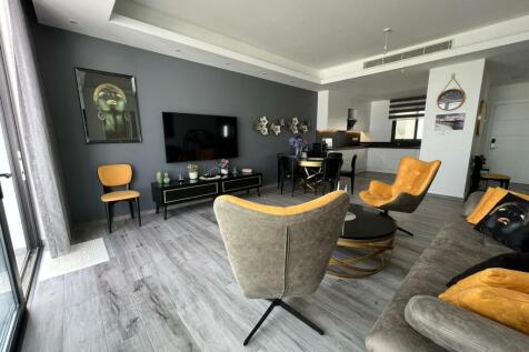 Amazing Unique Corner 2 Bedroom Penthouse with Sea View fully furnished to a High Standard Image 9999