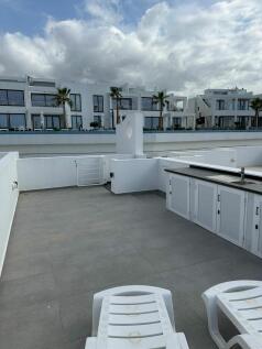 Amazing 2 Bedroom Garden Apt with Roof terrace and Garden Terrace with clear sea views Image 9999