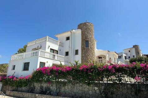 Amazing 3/5 Bedroom Fully Furnished Villa with Large Plot and Elevated Views Image 9999