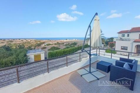 3 bedroom villa with beautiful sea views &#43; partly furnished &#43; 2 communal swimming pools &#43; walking distance to the beach Image 9999