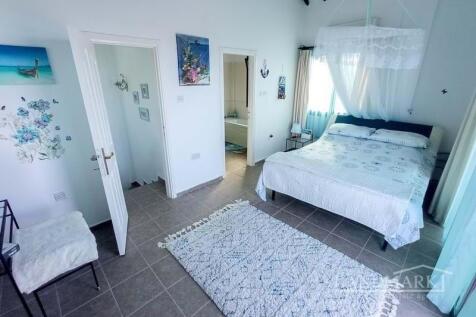 3 bedroom villa with beautiful sea views &#43; partly furnished &#43; 2 communal swimming pools &#43; walking distance to the beach Image 9999