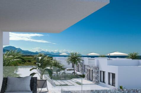 Luxury 3 Bedroom Penthouse with panaromic views with 5-min walt to beach Image 9999