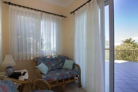 3 bedroom resale villa &#43; 8m x 4m overflow pool &#43; air conditioning &#43; central heating &#43; large roof terrace  Image 9999