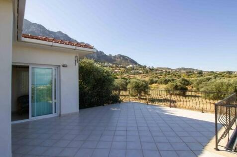 3 bedroom resale villa &#43; 8m x 4m overflow pool &#43; air conditioning &#43; central heating &#43; large roof terrace  Image 9999