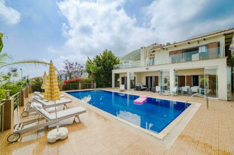 Stunning 4 Bedroom Villa At Savyon Village nestled in the Serene Catalkoy Region Image 9999