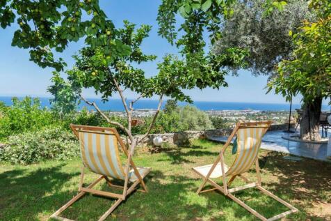 Panoramic Sea Views 4-Bedroom Villa in Bellapais Image 9999