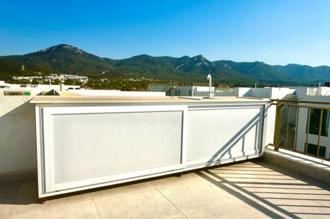 Luxury 1 Bed Penthouse Apartment with High-End Upgrades and Amenities  Image 9999