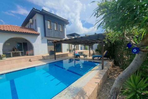 Exquisite 3 Bedroom Villa with Panoramic Views and Prime Location ? A Rare Opportunity Image 9999 1