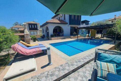 Exquisite 3 Bedroom Villa with Panoramic Views and Prime Location ? A Rare Opportunity Image 9999 25