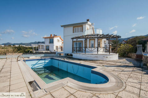 A Tranquil Retreat Villa with Breathtaking Views Image 9999 25